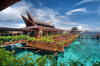 Restaurant - Mabul Water Bungalow - Malaysia Dive Resort