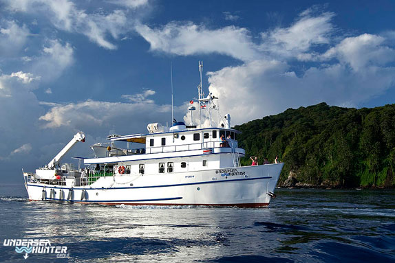 Undersea Hunter - Cocos Island Liveaboards - Dive Discovery Cocos Island