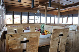 Dining area - Tiaré  - Indonesia Liveaboard